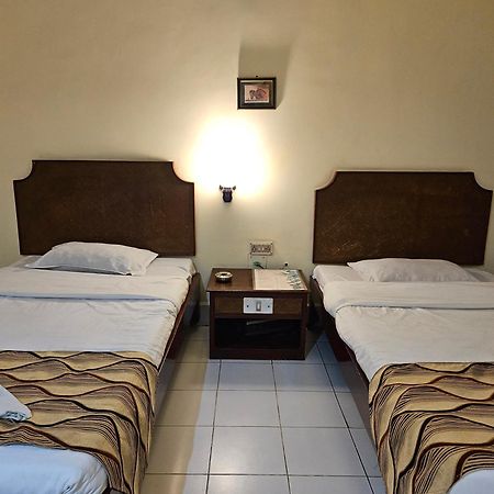 Hotel Indsurya Dibrugarh Zewnętrze zdjęcie