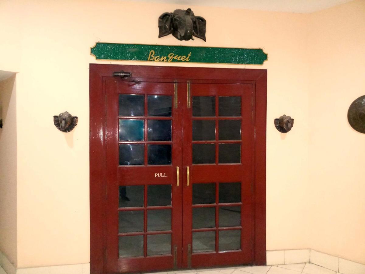 Hotel Indsurya Dibrugarh Zewnętrze zdjęcie