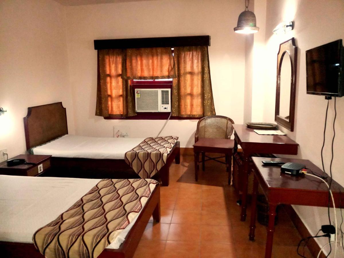 Hotel Indsurya Dibrugarh Zewnętrze zdjęcie