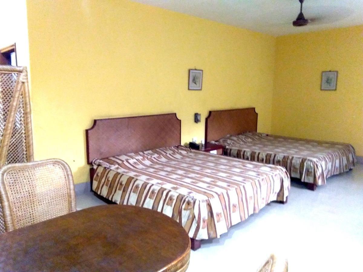Hotel Indsurya Dibrugarh Zewnętrze zdjęcie