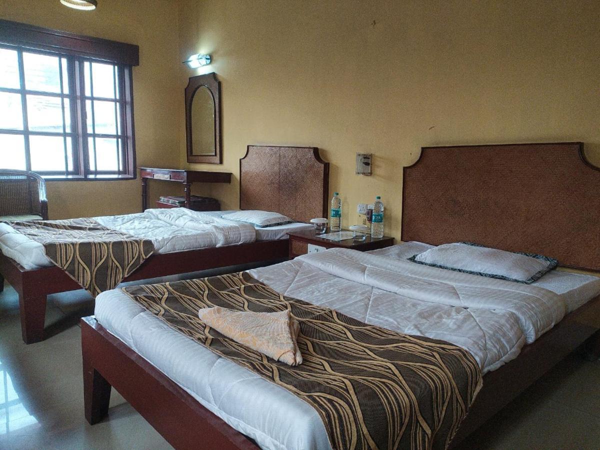 Hotel Indsurya Dibrugarh Zewnętrze zdjęcie