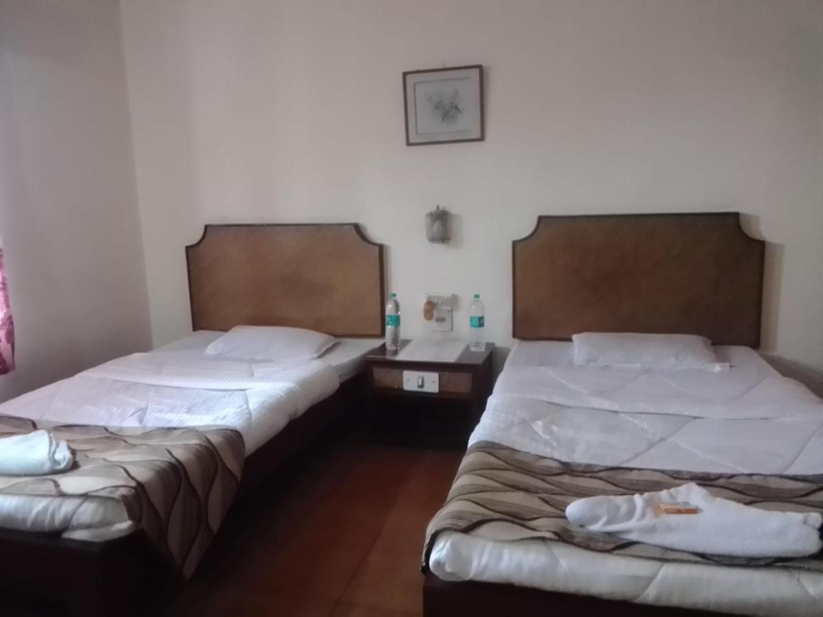 Hotel Indsurya Dibrugarh Zewnętrze zdjęcie