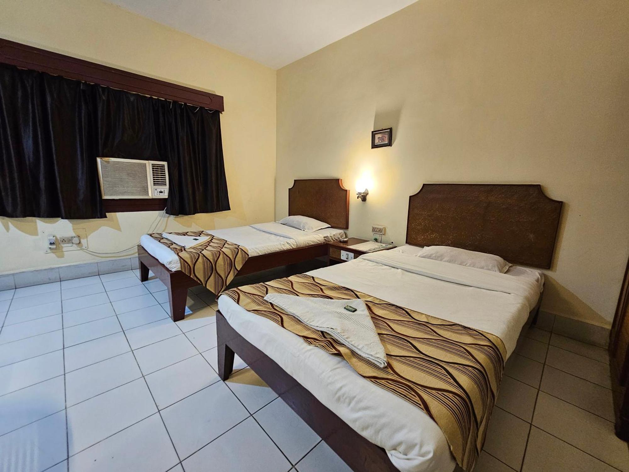 Hotel Indsurya Dibrugarh Zewnętrze zdjęcie